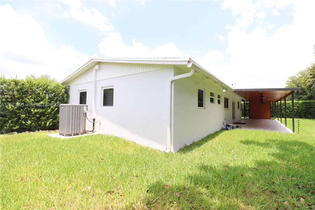 For Sale: $987,000 (3 beds, 2 baths, 1512 Square Feet)