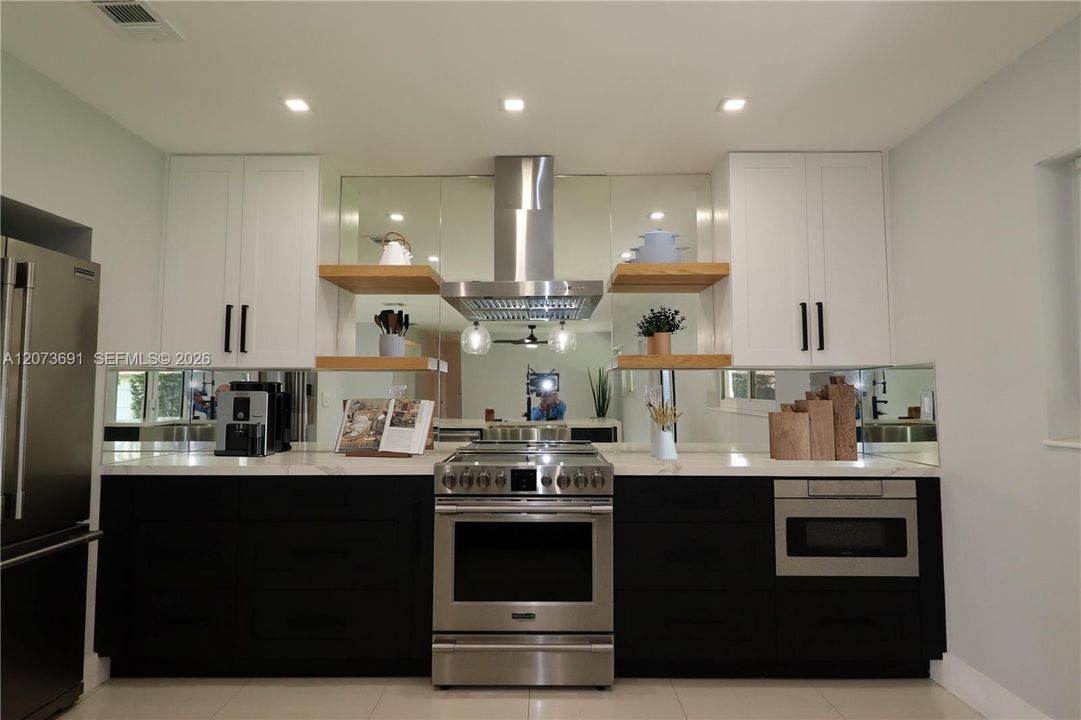 For Sale: $987,000 (3 beds, 2 baths, 1512 Square Feet)