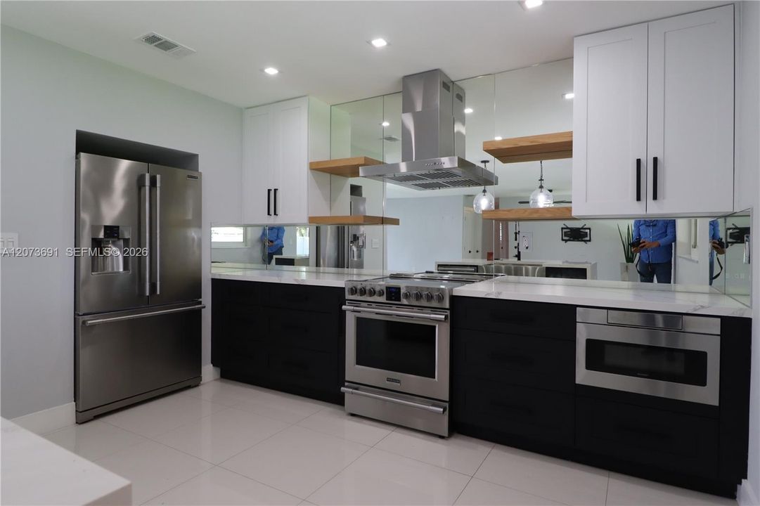 For Sale: $987,000 (3 beds, 2 baths, 1512 Square Feet)