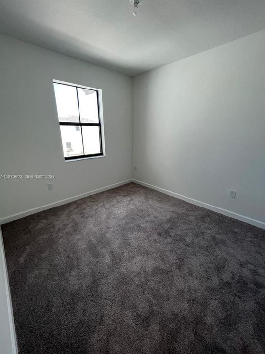 For Rent: $3,100 (4 beds, 2 baths, 1820 Square Feet)