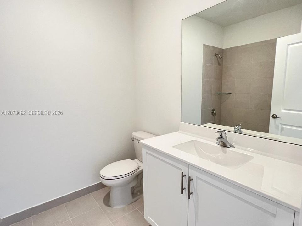 For Rent: $3,100 (4 beds, 2 baths, 1820 Square Feet)