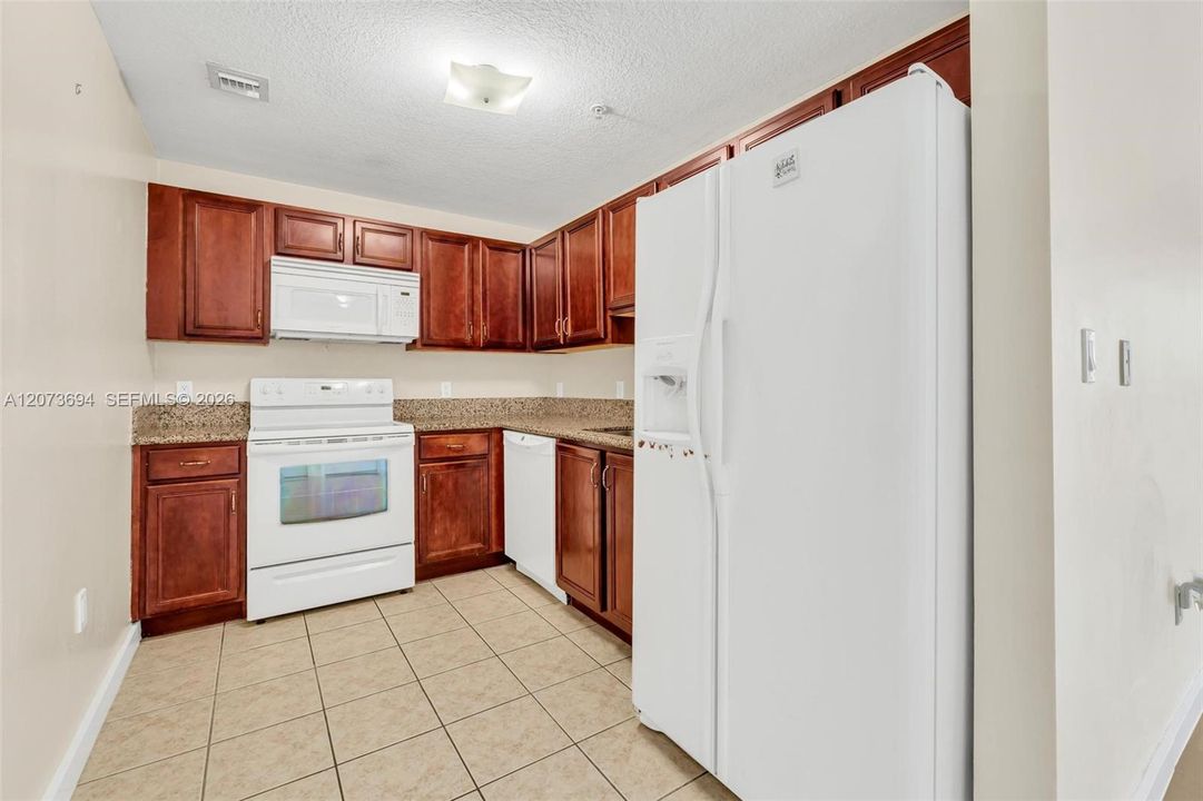 For Rent: $2,600 (2 beds, 2 baths, 1285 Square Feet)