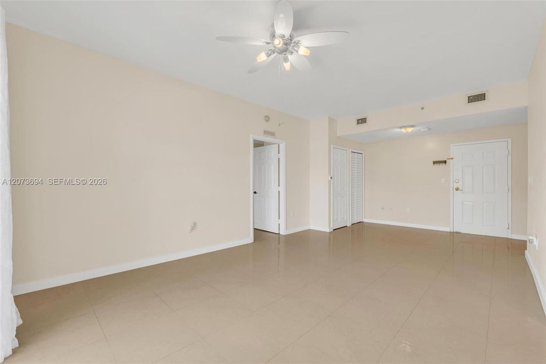 For Rent: $2,600 (2 beds, 2 baths, 1285 Square Feet)