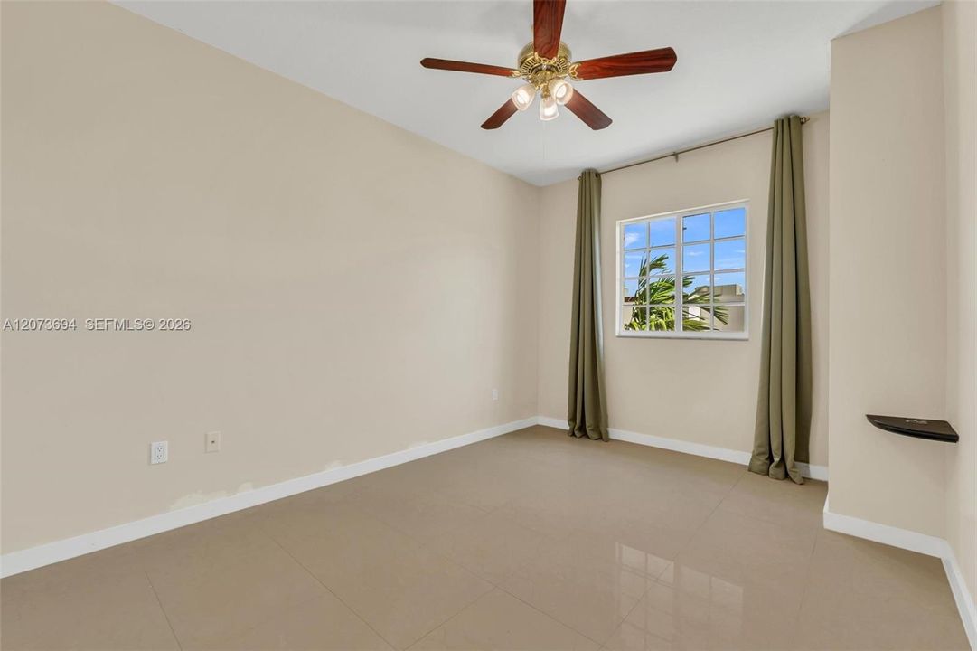 For Rent: $2,600 (2 beds, 2 baths, 1285 Square Feet)