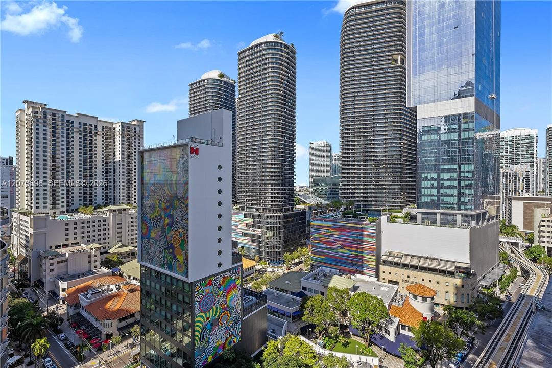 В аренду: $4,950 (1 спален, 1 ванн, 975 Квадратных фут)