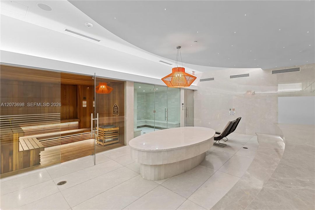 В аренду: $4,950 (1 спален, 1 ванн, 975 Квадратных фут)
