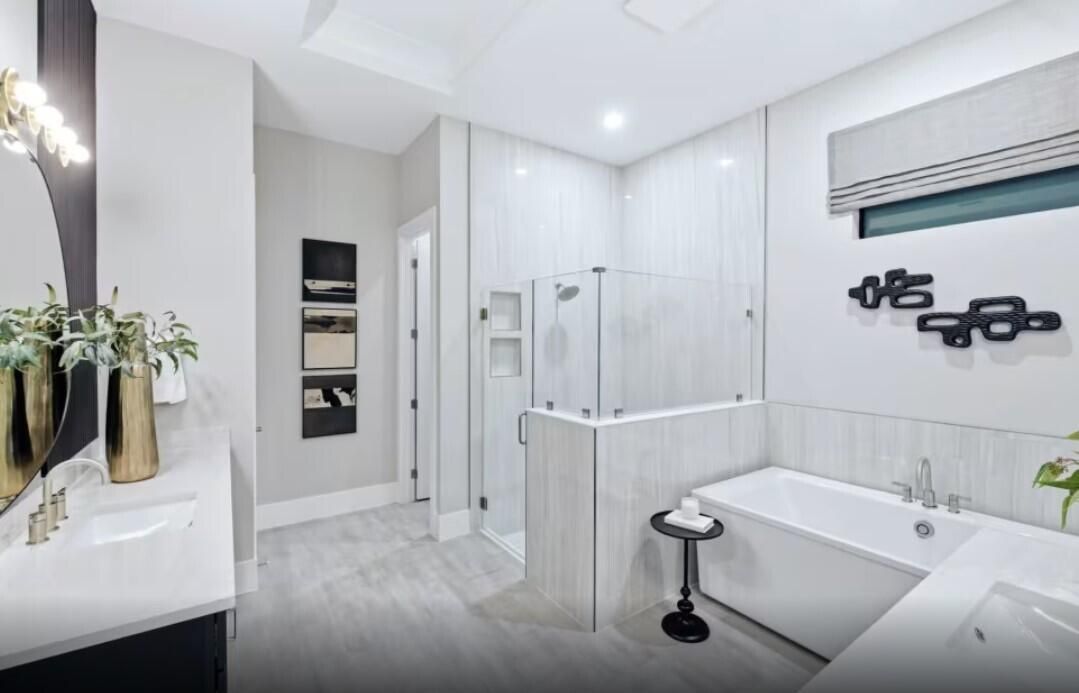 Owner's Bath