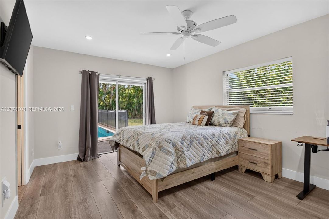 For Sale: $815,000 (4 beds, 3 baths, 2553 Square Feet)
