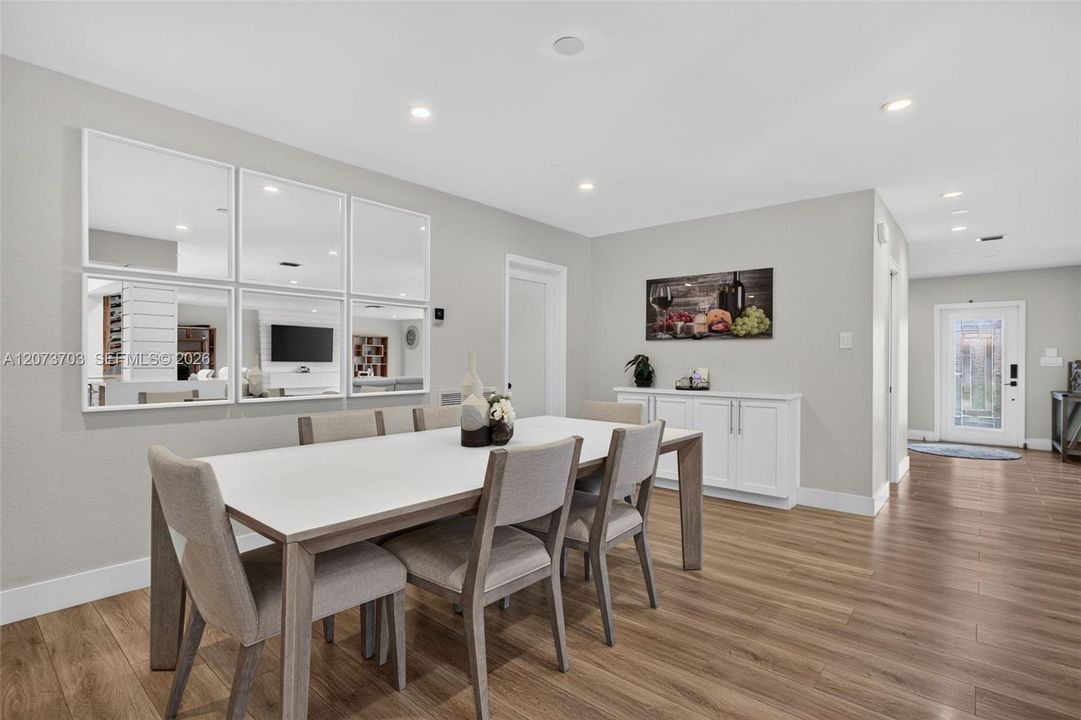 For Sale: $815,000 (4 beds, 3 baths, 2553 Square Feet)