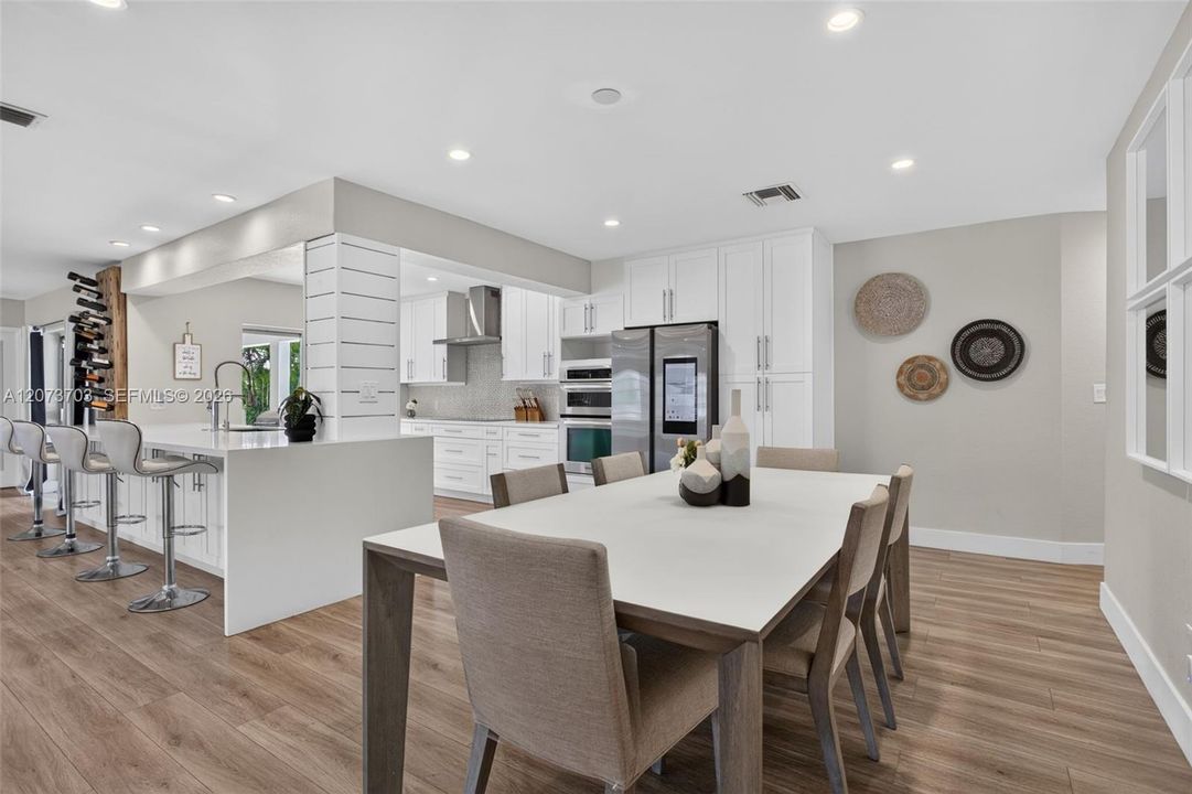 For Sale: $815,000 (4 beds, 3 baths, 2553 Square Feet)