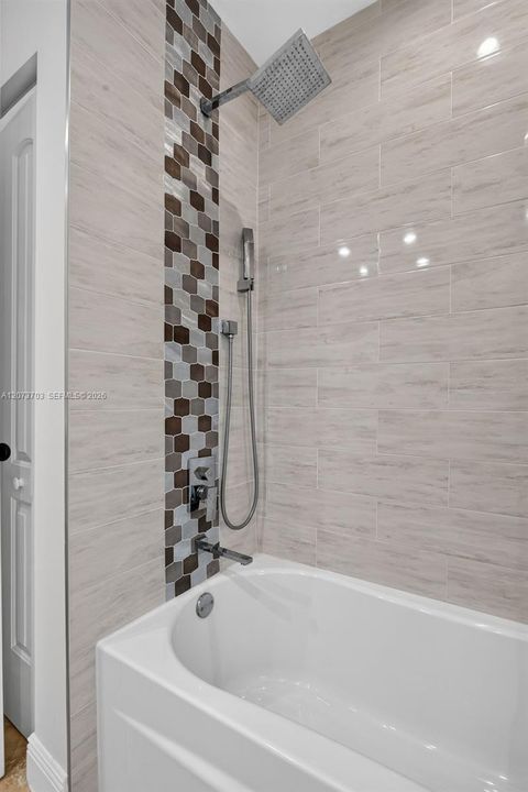For Sale: $815,000 (4 beds, 3 baths, 2553 Square Feet)