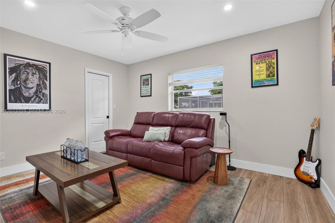 For Sale: $815,000 (4 beds, 3 baths, 2553 Square Feet)