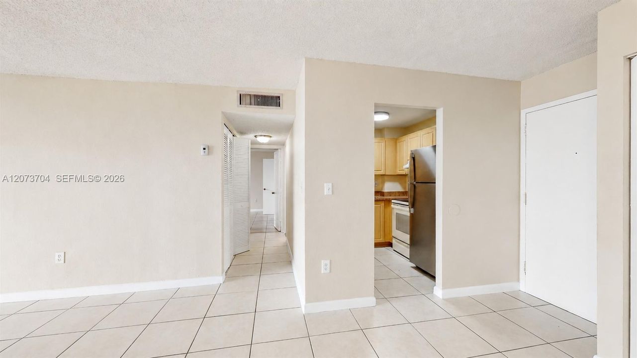 En Venta: $260,000 (2 camas, 2 baños, 1010 Pies cuadrados)