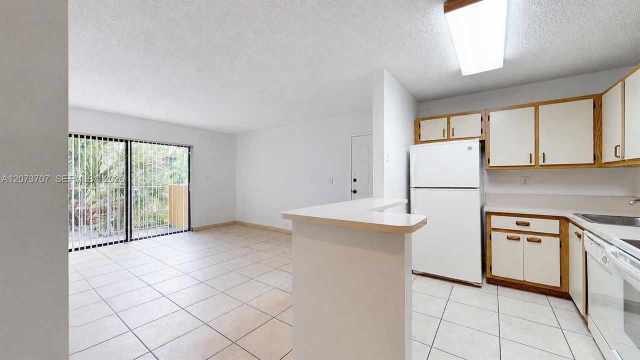 En Venta: $245,000 (2 camas, 2 baños, 896 Pies cuadrados)