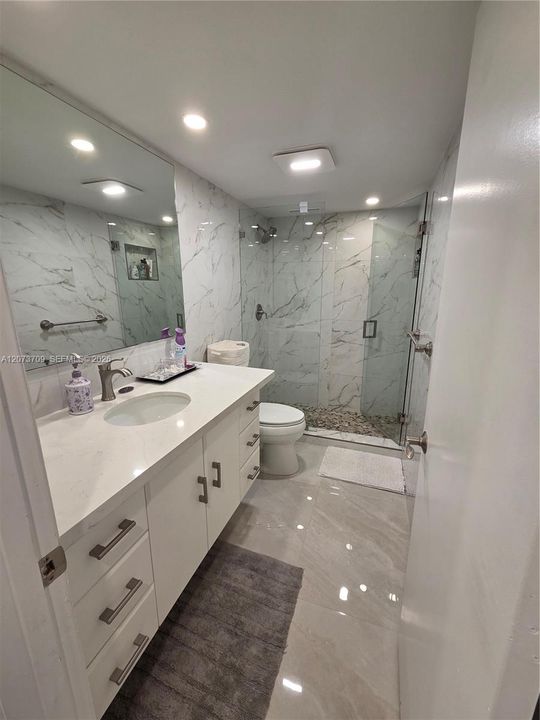 For Sale: $1,100,000 (2 beds, 2 baths, 1760 Square Feet)