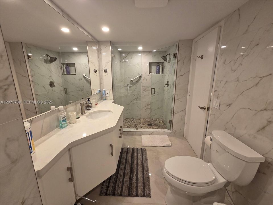 For Sale: $1,100,000 (2 beds, 2 baths, 1760 Square Feet)