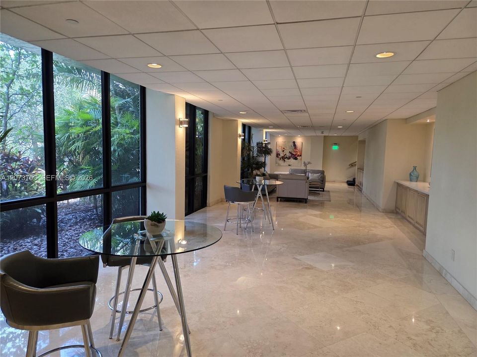 For Sale: $1,100,000 (2 beds, 2 baths, 1760 Square Feet)