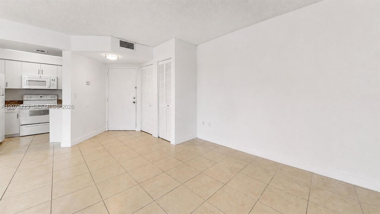 En Venta: $180,000 (1 camas, 1 baños, 796 Pies cuadrados)