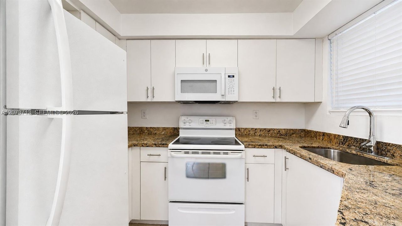 En Venta: $180,000 (1 camas, 1 baños, 796 Pies cuadrados)