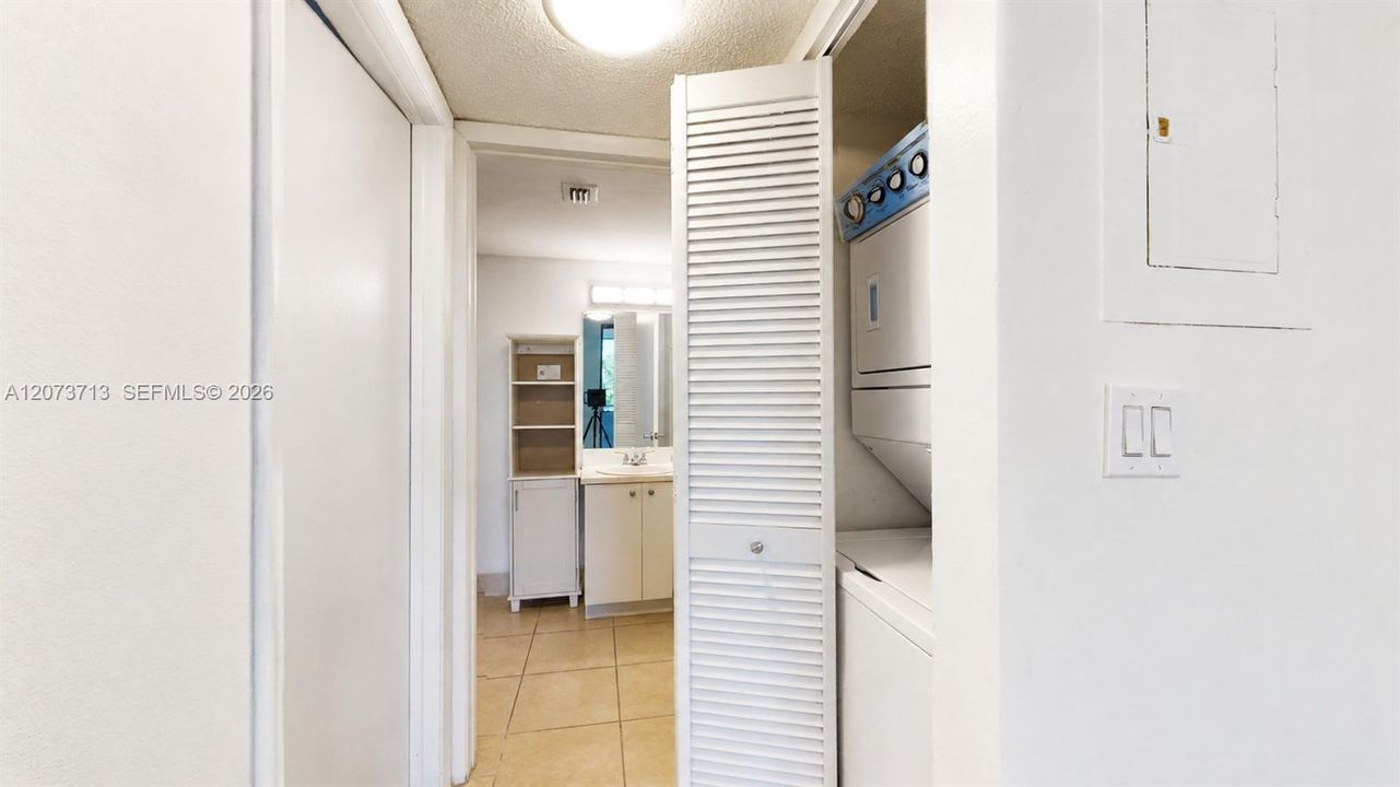 En Venta: $180,000 (1 camas, 1 baños, 796 Pies cuadrados)