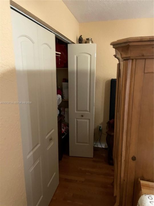En Venta: $240,000 (2 camas, 2 baños, 1113 Pies cuadrados)