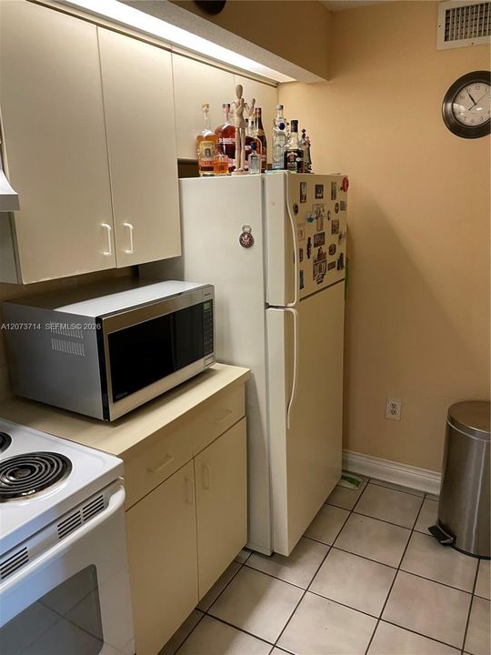 En Venta: $240,000 (2 camas, 2 baños, 1113 Pies cuadrados)