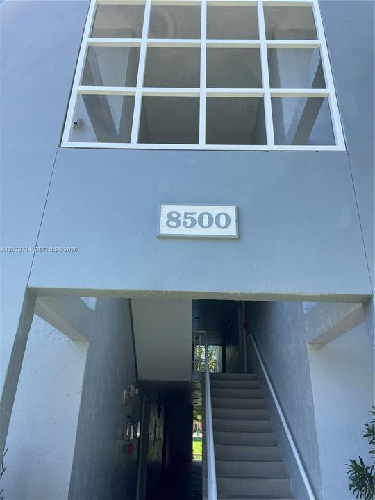 En Venta: $240,000 (2 camas, 2 baños, 1113 Pies cuadrados)