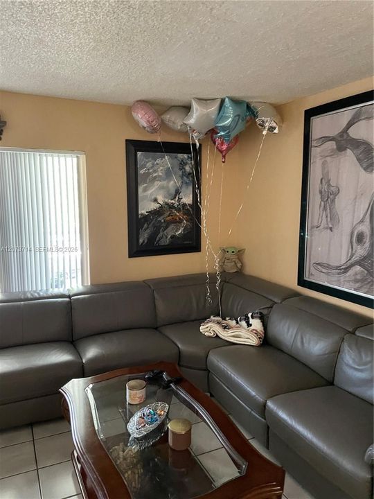 En Venta: $240,000 (2 camas, 2 baños, 1113 Pies cuadrados)