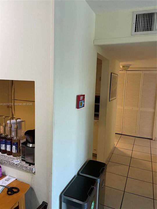 En Venta: $215,000 (2 camas, 1 baños, 880 Pies cuadrados)