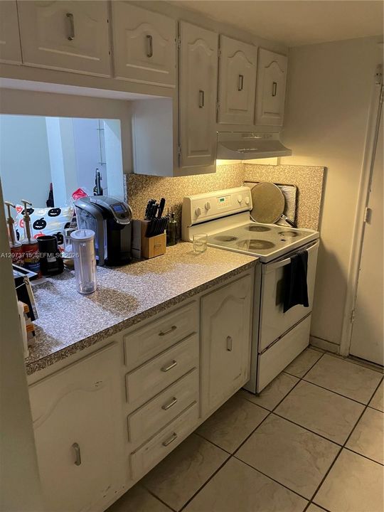 En Venta: $215,000 (2 camas, 1 baños, 880 Pies cuadrados)