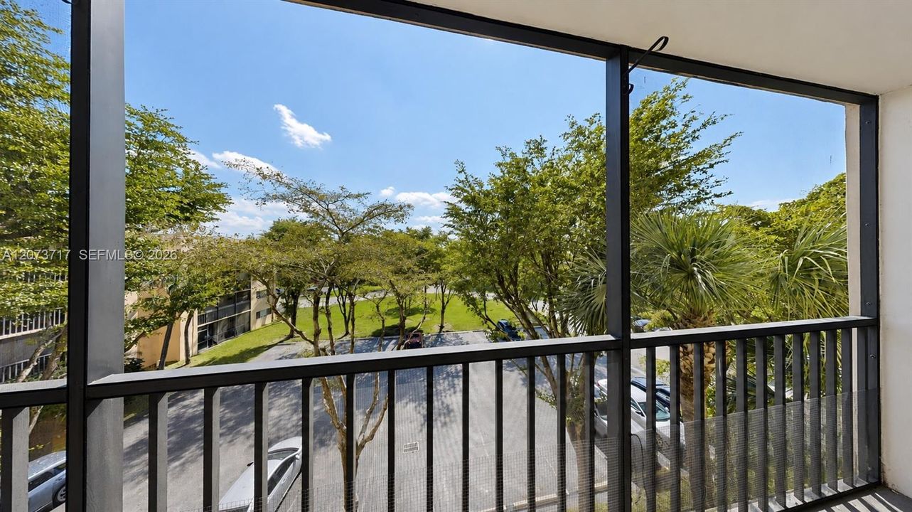 En Venta: $225,000 (2 camas, 2 baños, 965 Pies cuadrados)
