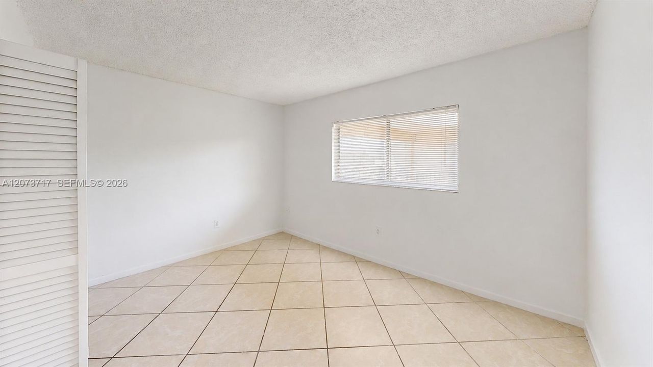 En Venta: $225,000 (2 camas, 2 baños, 965 Pies cuadrados)