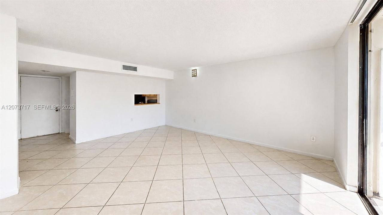 En Venta: $225,000 (2 camas, 2 baños, 965 Pies cuadrados)