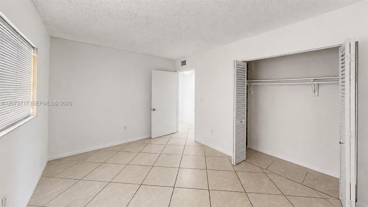 En Venta: $225,000 (2 camas, 2 baños, 965 Pies cuadrados)