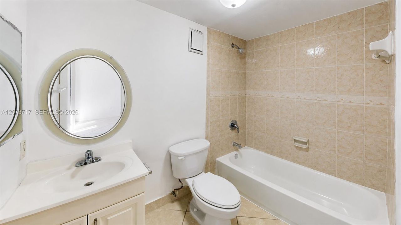 En Venta: $225,000 (2 camas, 2 baños, 965 Pies cuadrados)