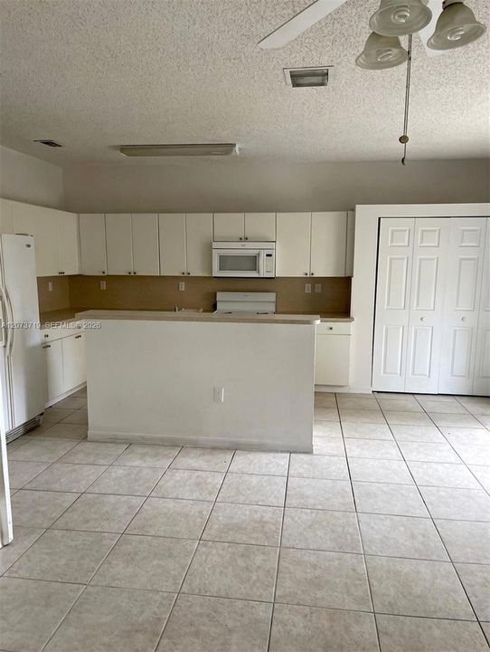 For Sale: $285,000 (4 beds, 2 baths, 1846 Square Feet)