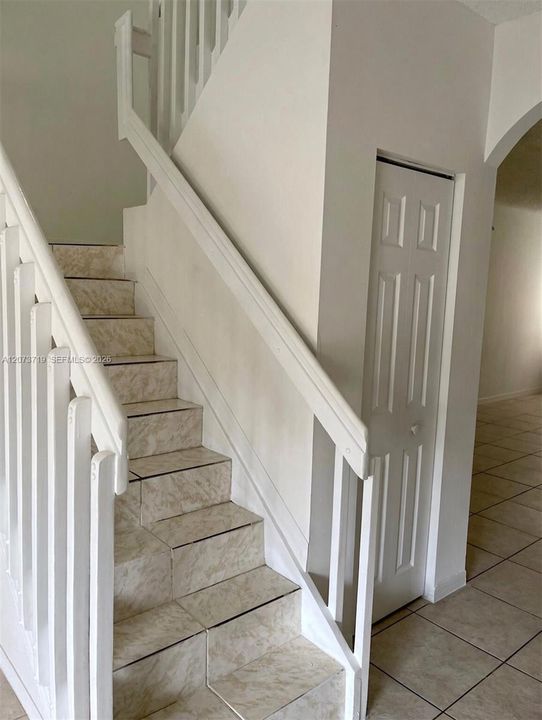 For Sale: $285,000 (4 beds, 2 baths, 1846 Square Feet)