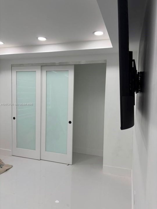 For Rent: $6,000 (3 beds, 2 baths, 1967 Square Feet)