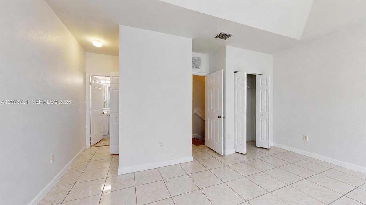 For Sale: $240,000 (2 beds, 2 baths, 1290 Square Feet)