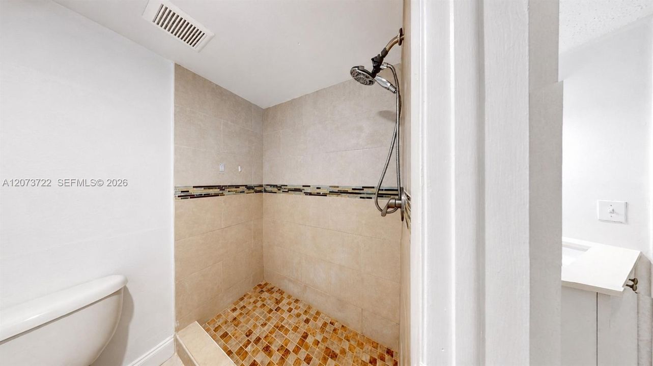 En Venta: $185,000 (2 camas, 1 baños, 828 Pies cuadrados)