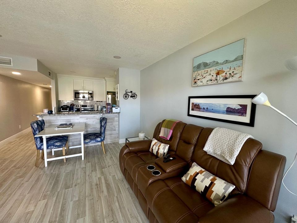 155 cypress living rm kitchen view