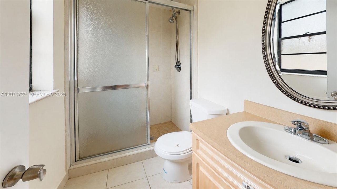 For Sale: $245,000 (2 beds, 2 baths, 900 Square Feet)