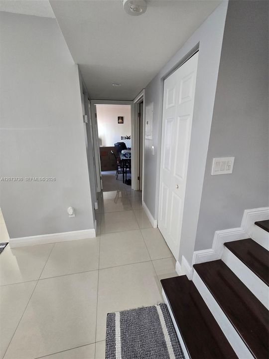 For Rent: $3,000 (3 beds, 3 baths, 1232 Square Feet)