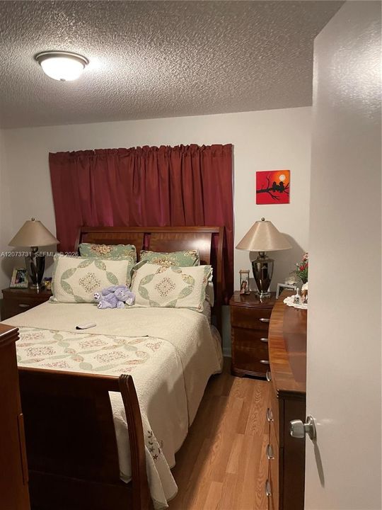 En Venta: $280,000 (2 camas, 2 baños, 900 Pies cuadrados)