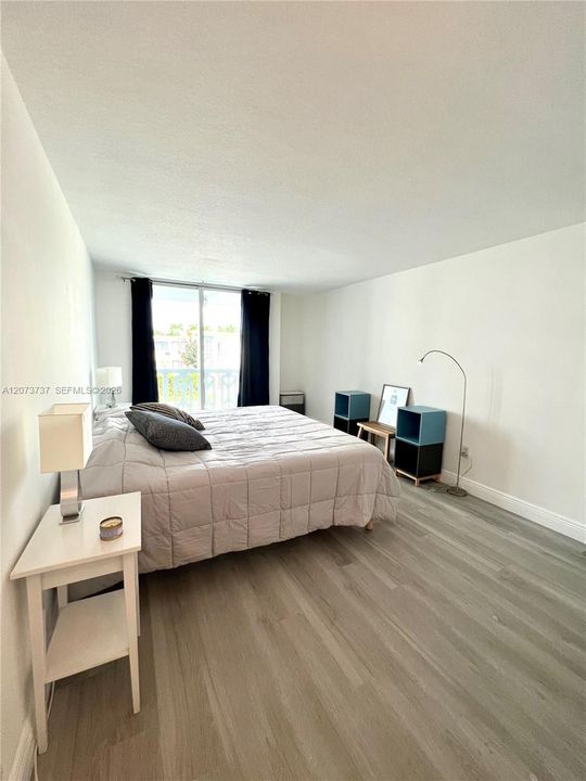 В аренду: $2,200 (1 спален, 1 ванн, 864 Квадратных фут)