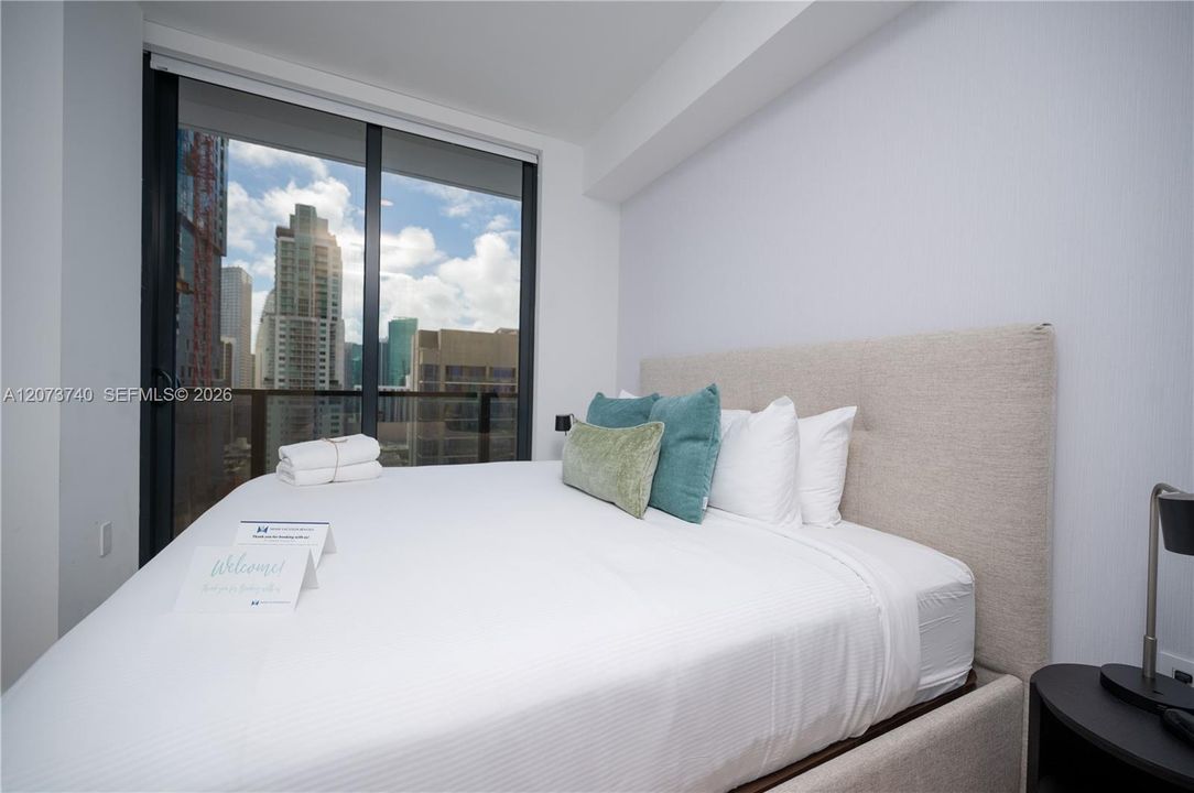 For Rent: $7,000 (3 beds, 3 baths, 1043 Square Feet)