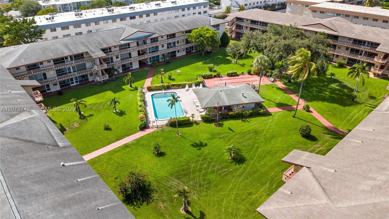 En Venta: $185,000 (2 camas, 2 baños, 968 Pies cuadrados)