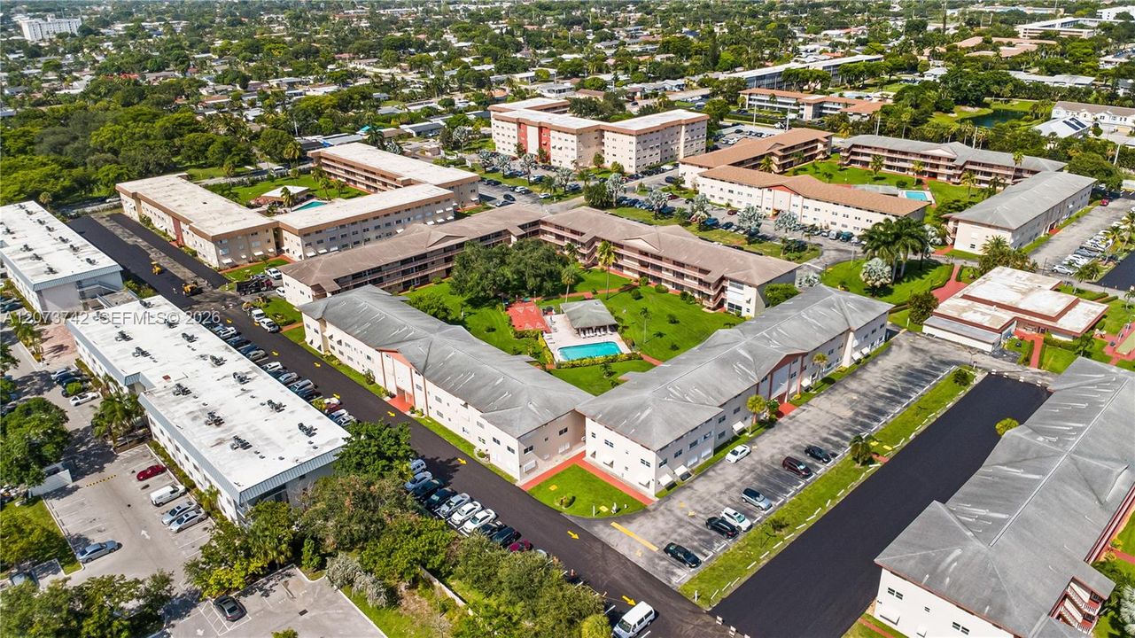 En Venta: $185,000 (2 camas, 2 baños, 968 Pies cuadrados)