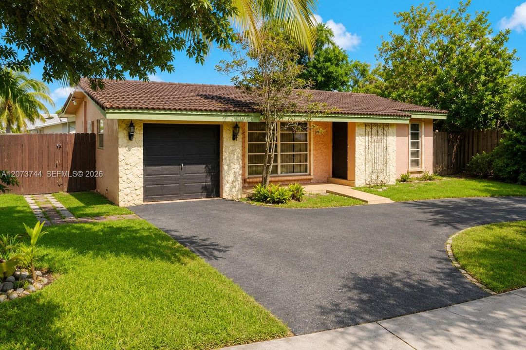En Venta: $520,000 (3 camas, 2 baños, 1271 Pies cuadrados)