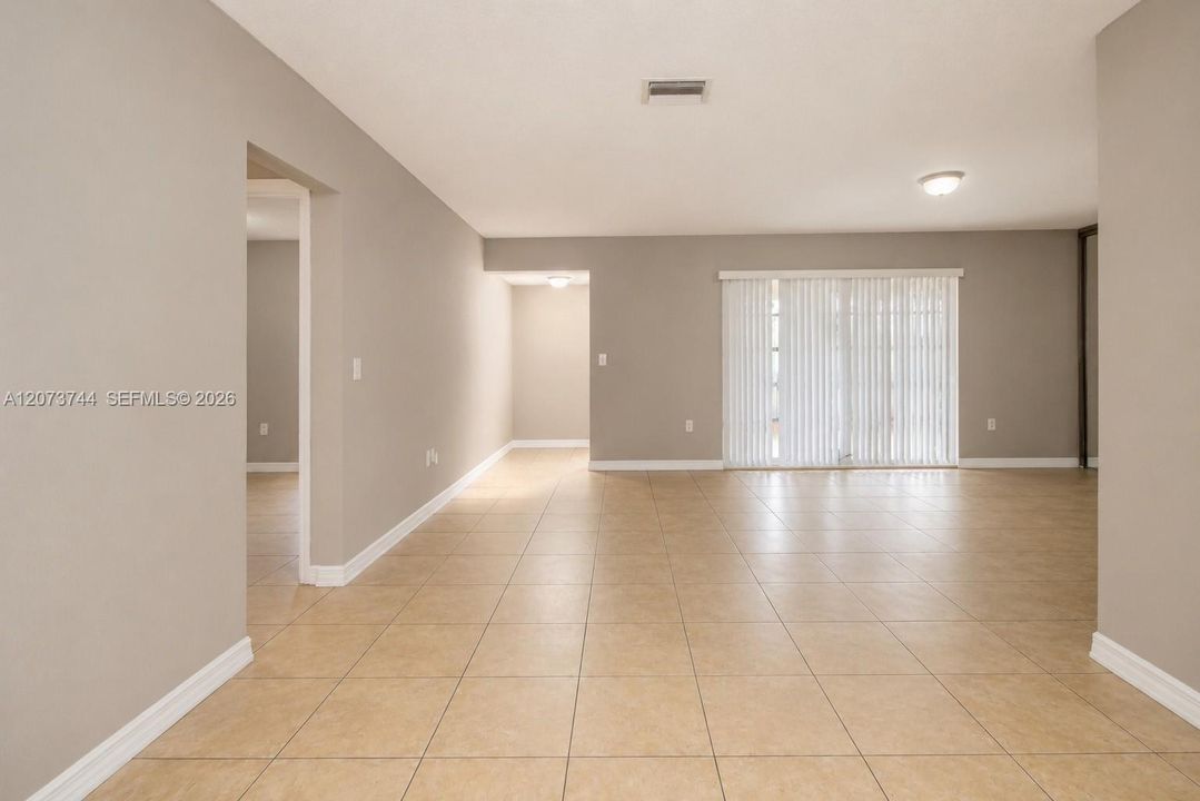 En Venta: $520,000 (3 camas, 2 baños, 1271 Pies cuadrados)